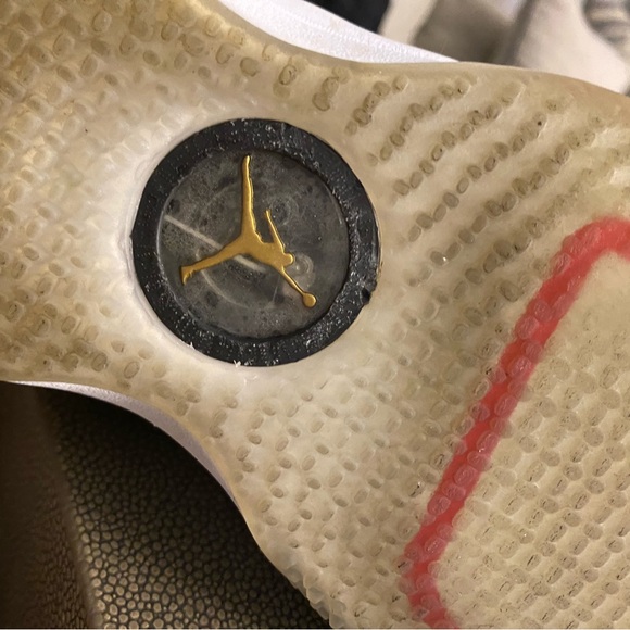 Jordan sneakers - Picture 11 of 15